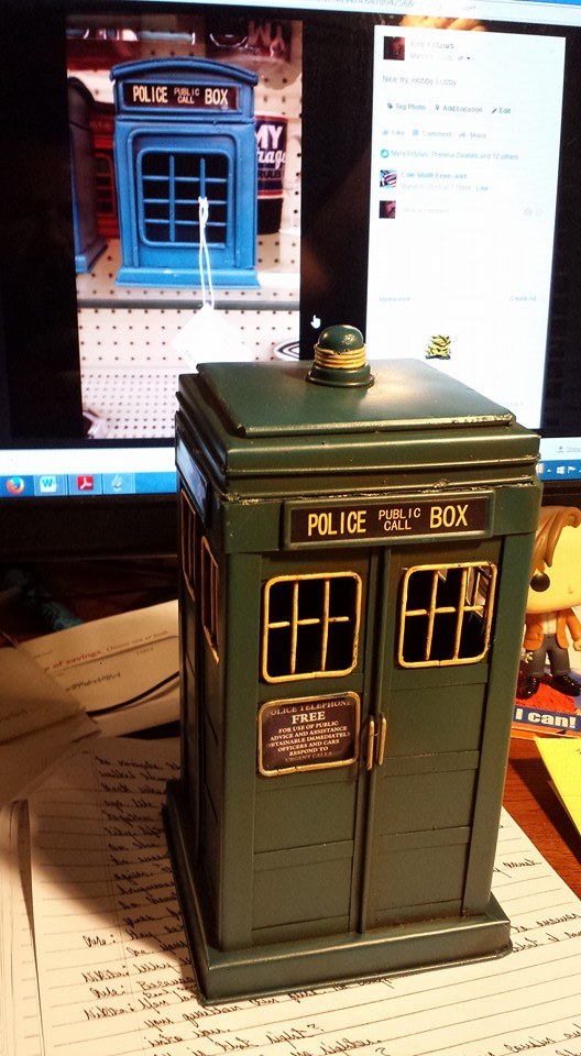 Doctor Who TARDIS Electronic Spin And Fly Vehicle 